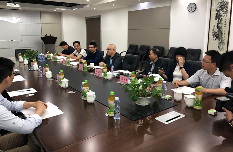 深圳市统计局局长杨新洪一行莅临6686体育公司参观调研